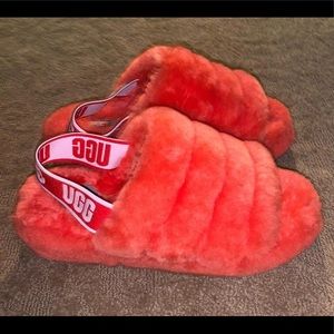 UGG fluff ya- brand new